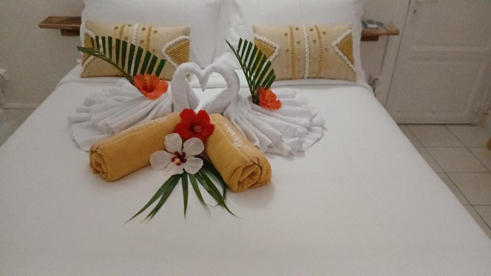 Domaine Des Tourterelles Villa Capesterre Екстериор снимка